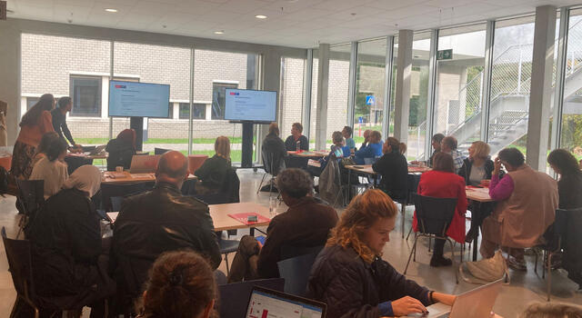 De voorbije twee jaar gingen we met het Expertisecentrum Inclusive Society (UCLL) aan de slag in de Limburgse mijngemeenten. Samen met jongeren, scholen, CVO’s en jeugdorganisaties zochten we naar drempels én kansen richting hoger onderwijs.