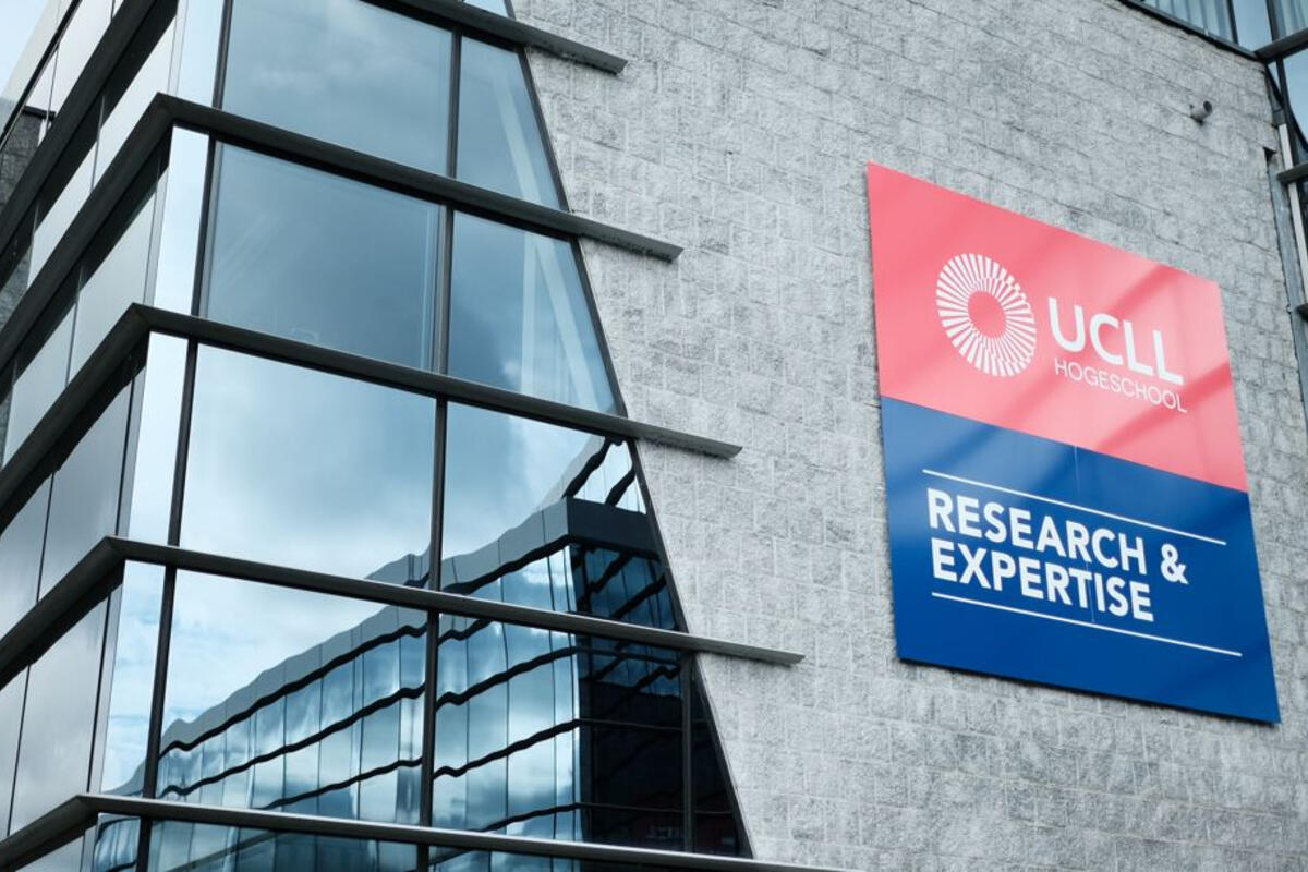 Ucll Pattern UCLL & Voka Digihub: Digital Solutions voor KMO's | UCLL Research ...